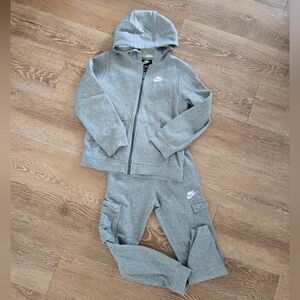 Nike Kids Gray Cargo Sweatpants and Hoodie Set